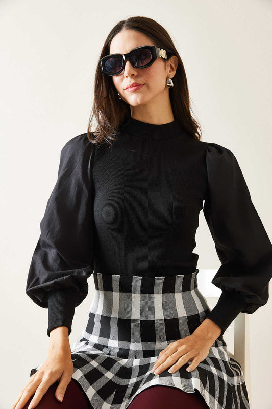 Puff Sleeve Contrast Knit Top – Black