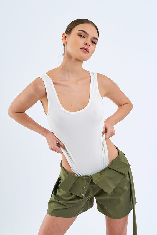 Noir Essential Scoop Neck Bodysuit – Ecru