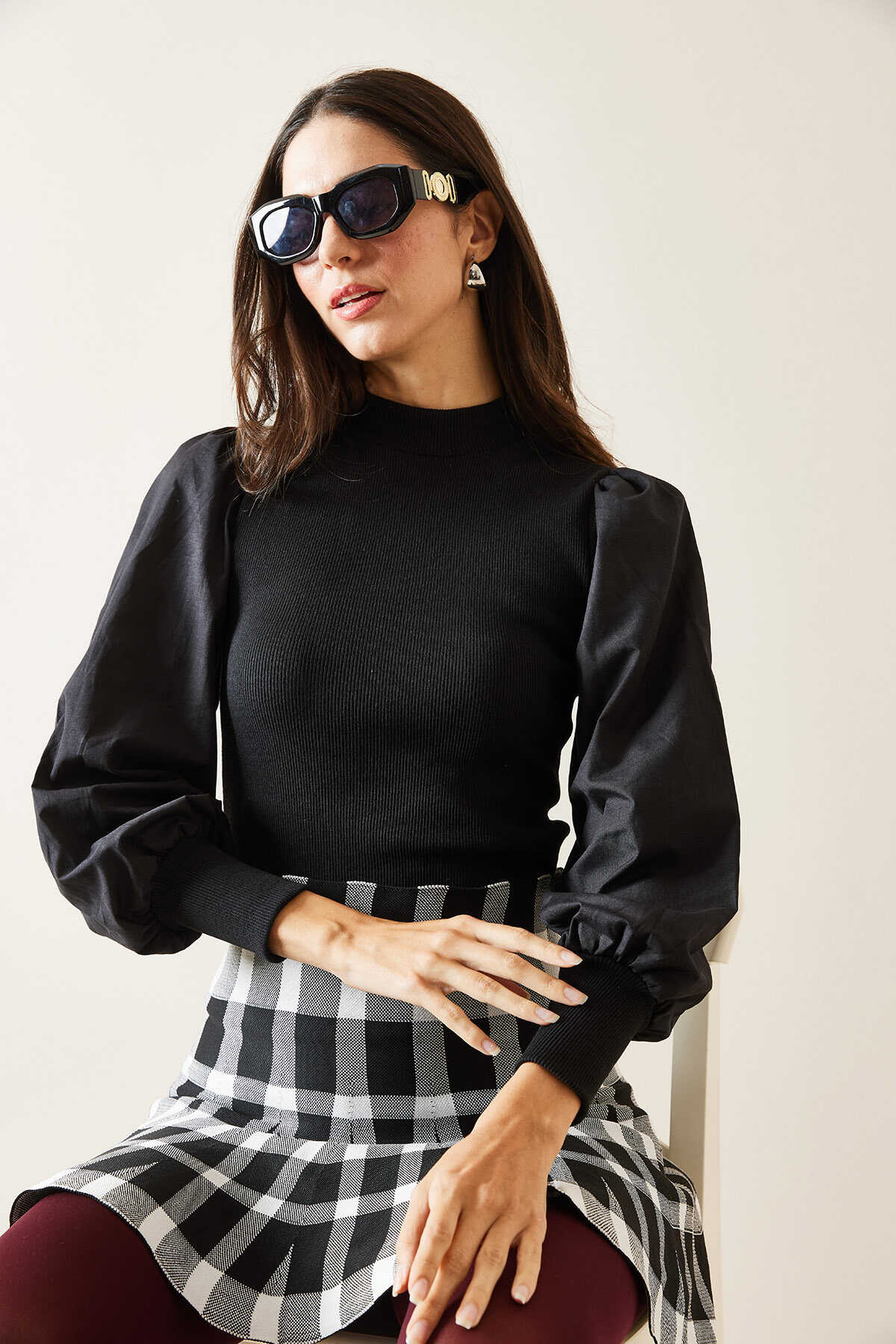 Puff Sleeve Contrast Knit Top – Black