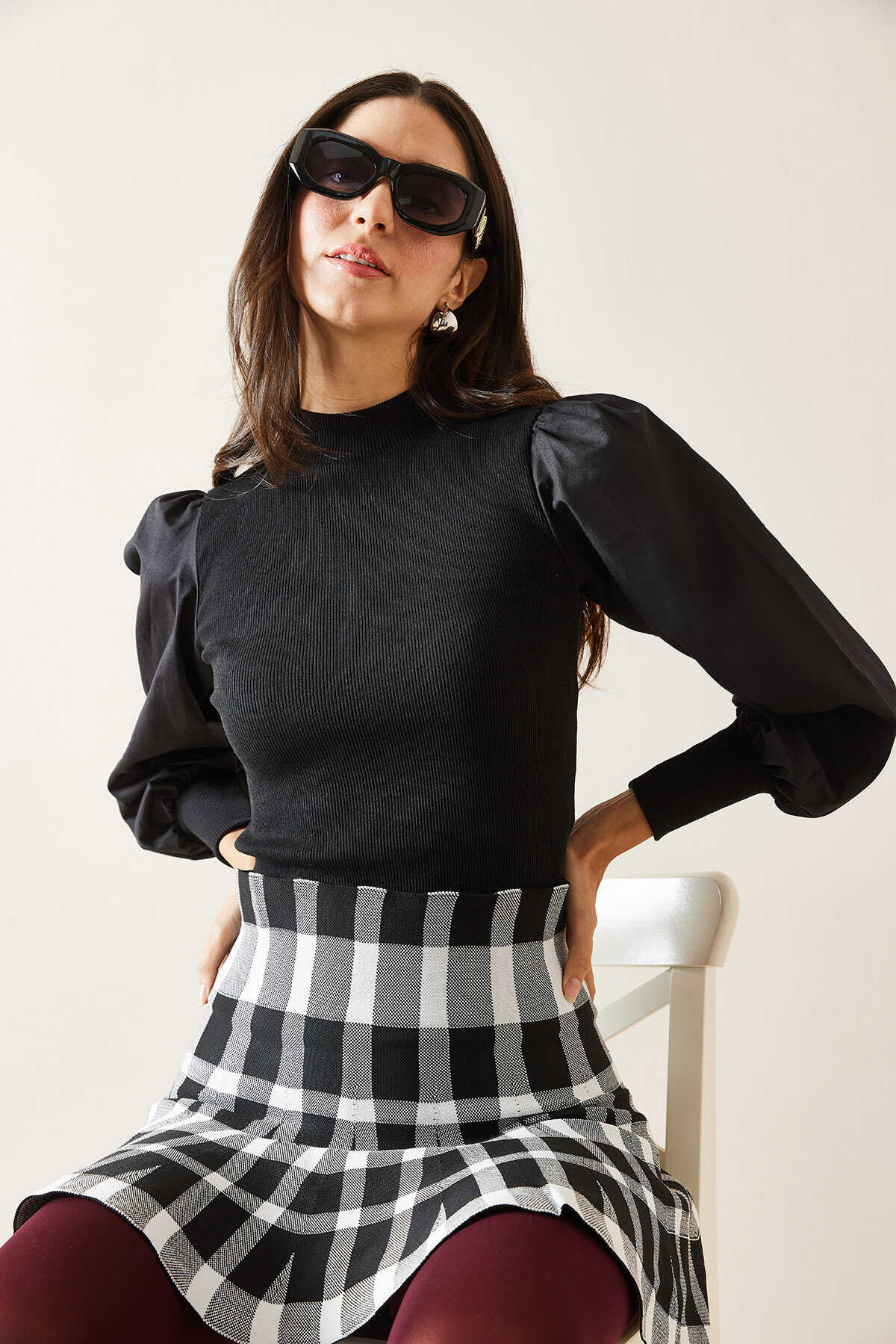 Puff Sleeve Contrast Knit Top – Black