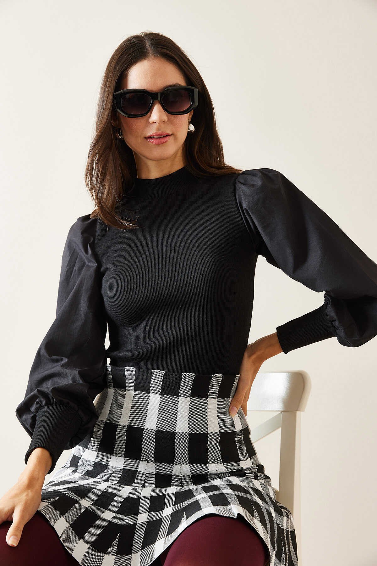 Puff Sleeve Contrast Knit Top – Black
