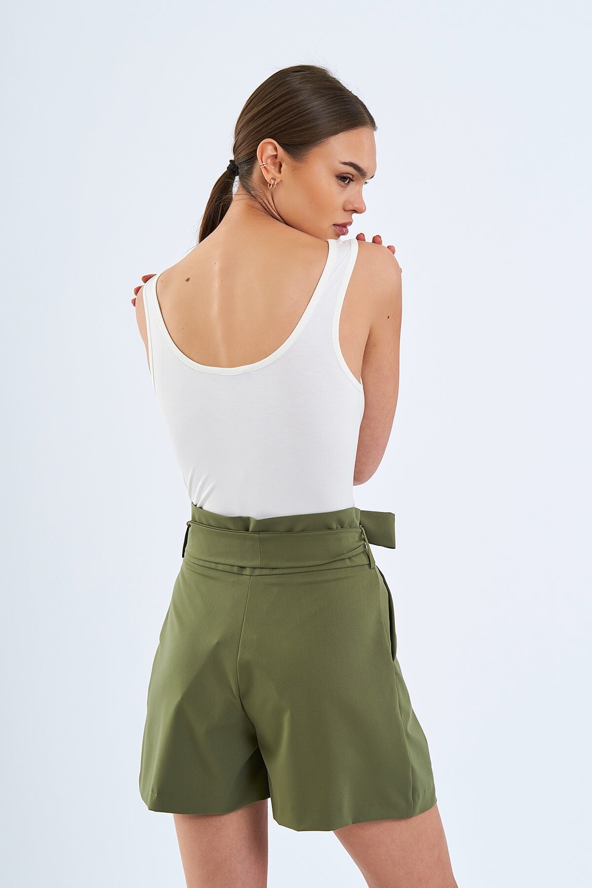 Noir Essential Scoop Neck Bodysuit – Ecru